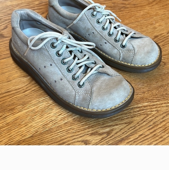 VTG Made In England Dr. Martens Lace up oxfords - Picture 3 of 11